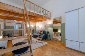 COSY APARTMENT IN CENTRAL DISTRICT.